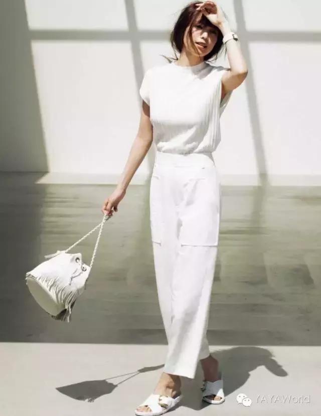 夏天白衣怎么搭配好看,简单的白衣服如何穿出高级感
