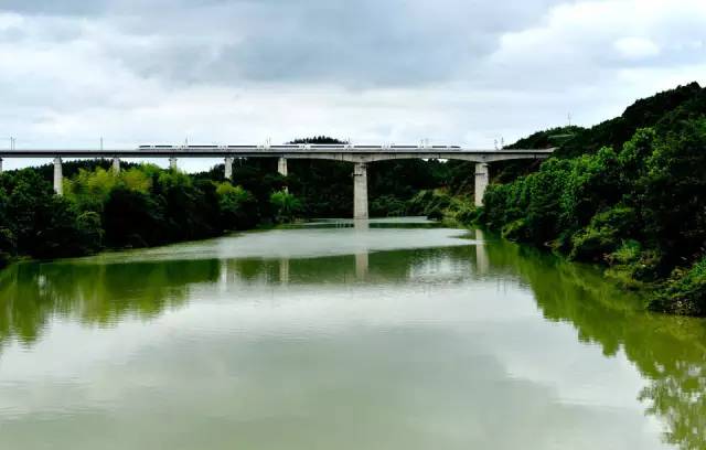 安徽妹子好看吗,安徽姑娘怎么那么美