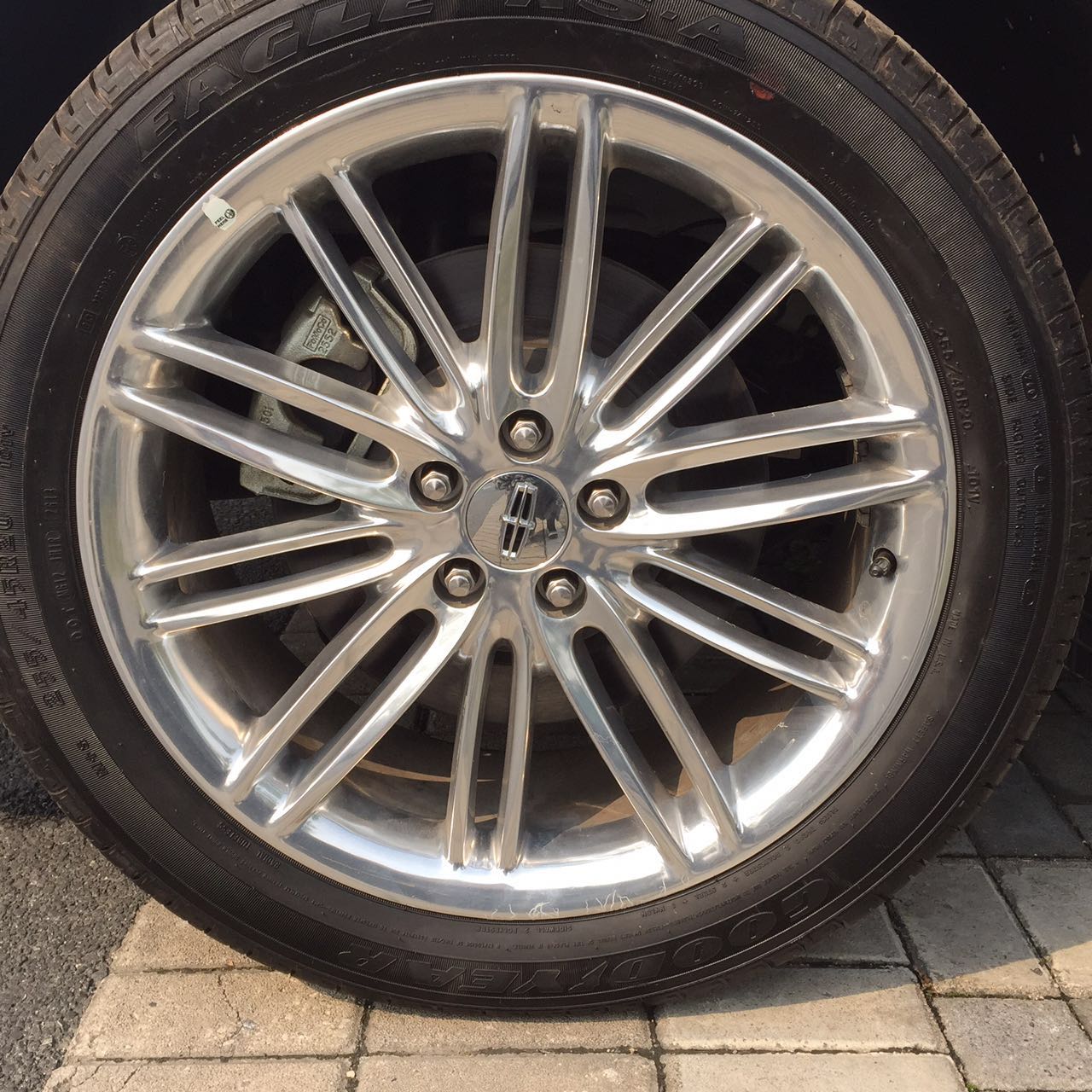 林肯mkt加速抖动,林肯提车真实感受