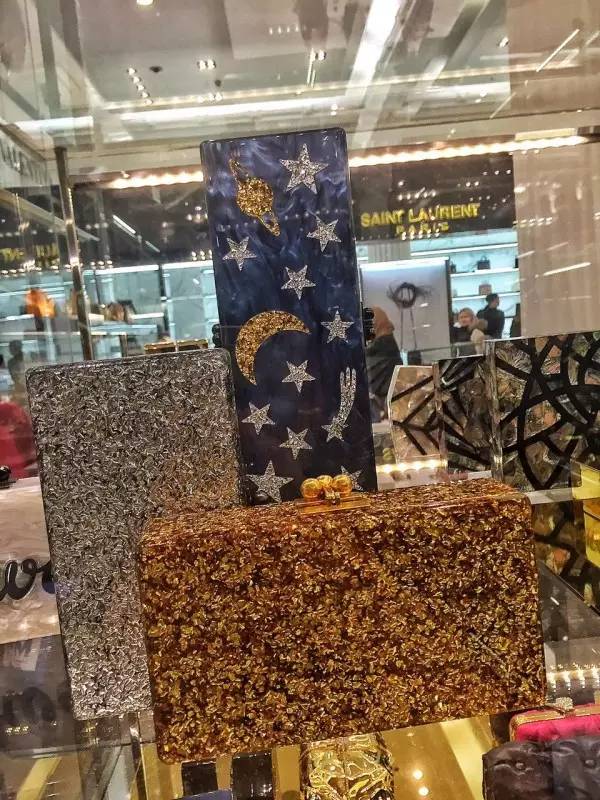 年会怎么穿衣服,年会穿什么衣服和鞋子