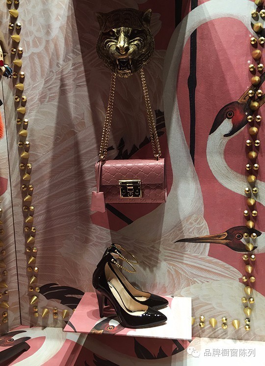 gucci服装橱窗展示,gucci最新橱窗主题