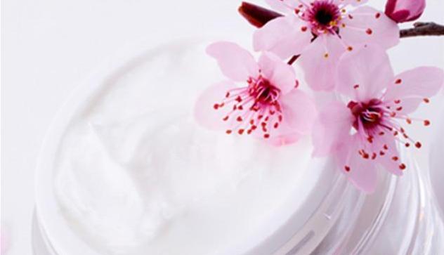皮肤保养需要什么护肤产品,经期内保养皮肤步骤有哪些