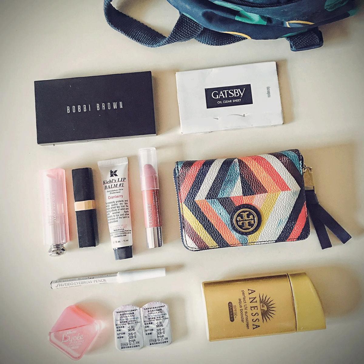 粉丝寄来的包,粉丝寄来了一箱包包