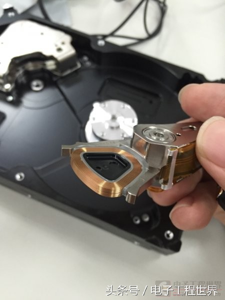 拆解希捷500g移动硬盘,希捷1tb固态硬盘拆解