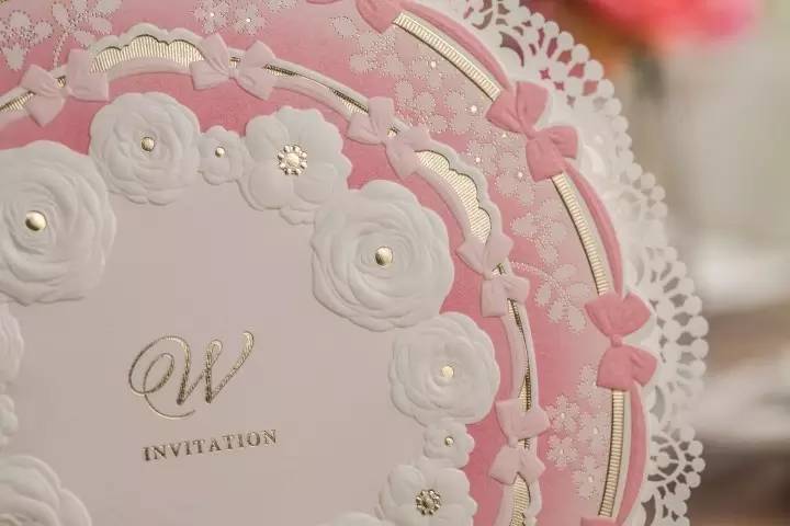 这张婚礼请柬有“毒”,还不速来围观!