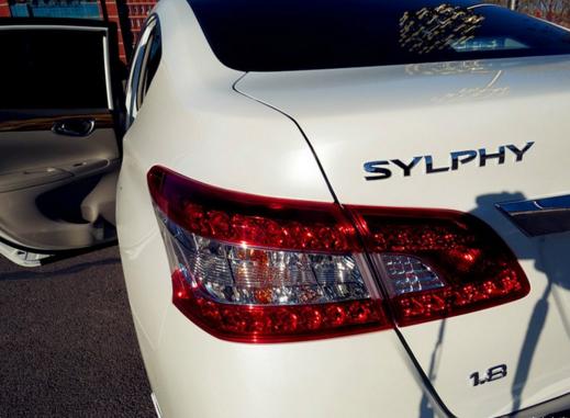 轩逸悦享版驾驶体验油耗,轩逸1.6自吸驾驶体验