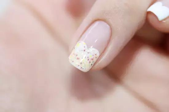 缤纷糖果少女感美甲,夏日甜心糖果钻款式美甲