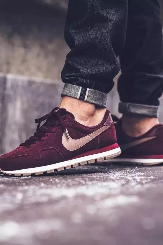 球鞋/最爱脚下那抹红，今夏潮人都得踩个它