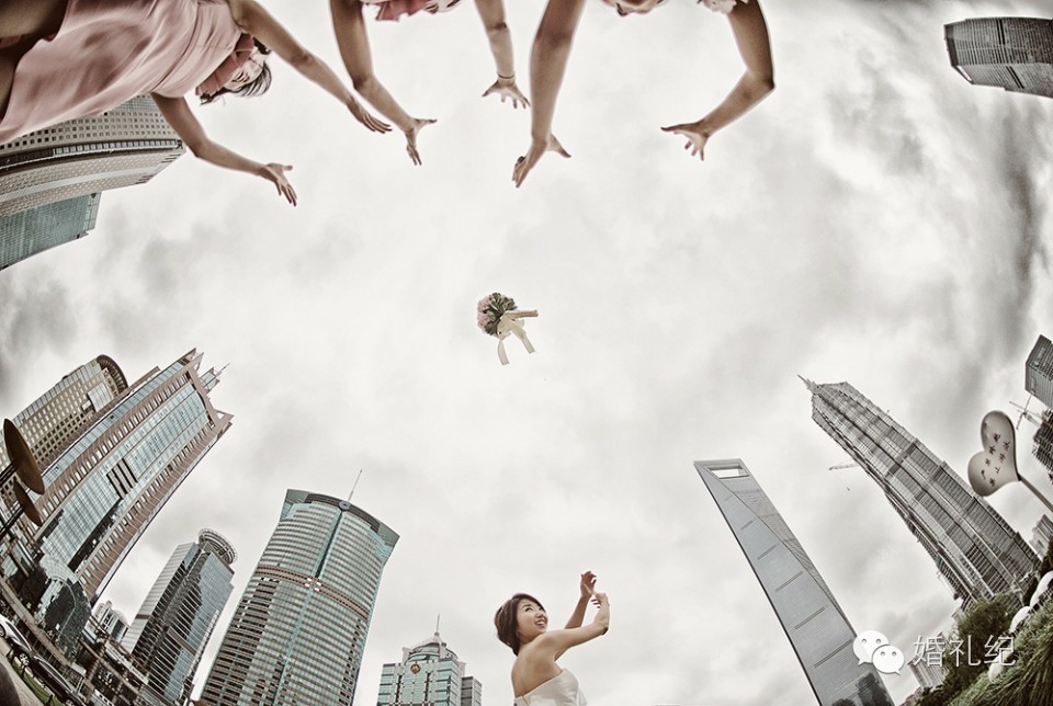 婚鞋藏哪里不易发现,婚鞋藏裙摆好不好