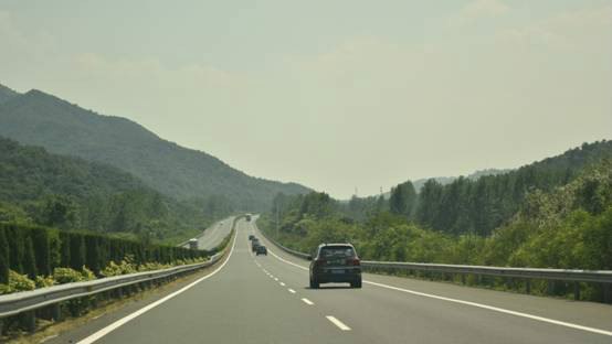 超多美图慎入！开神车，走丝路，这些不可思议的美景就在中国！
