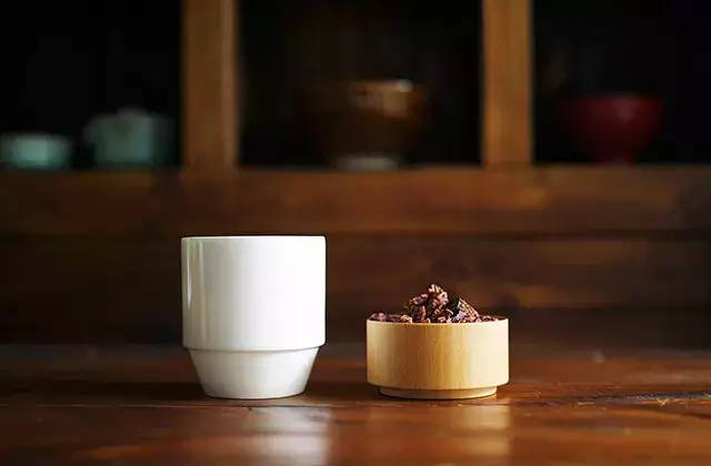 有些话不说更动人,有些话不说总比说了好