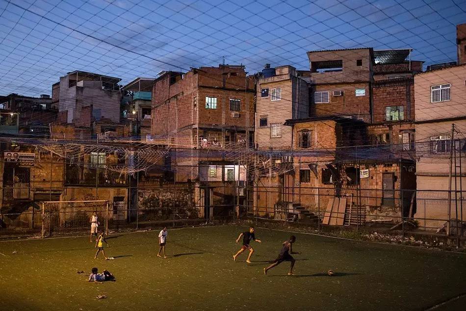 任你们怎么笑话里约，全世界旅行者就是爱它|里约专题足球篇