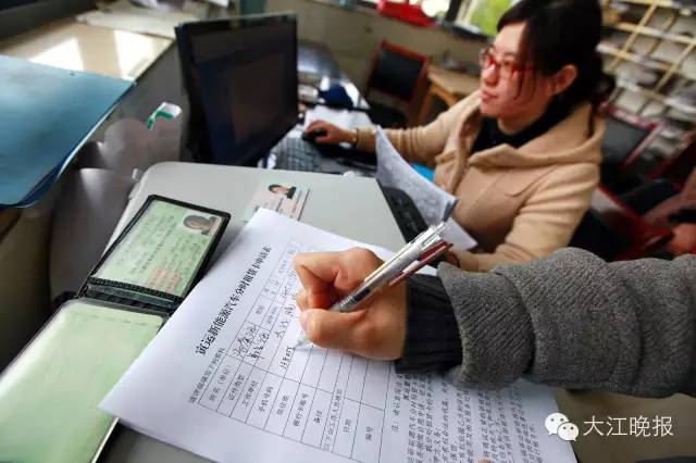 惊喜今天起，下了火车可以租辆电动汽车开回家租24小时才花65元