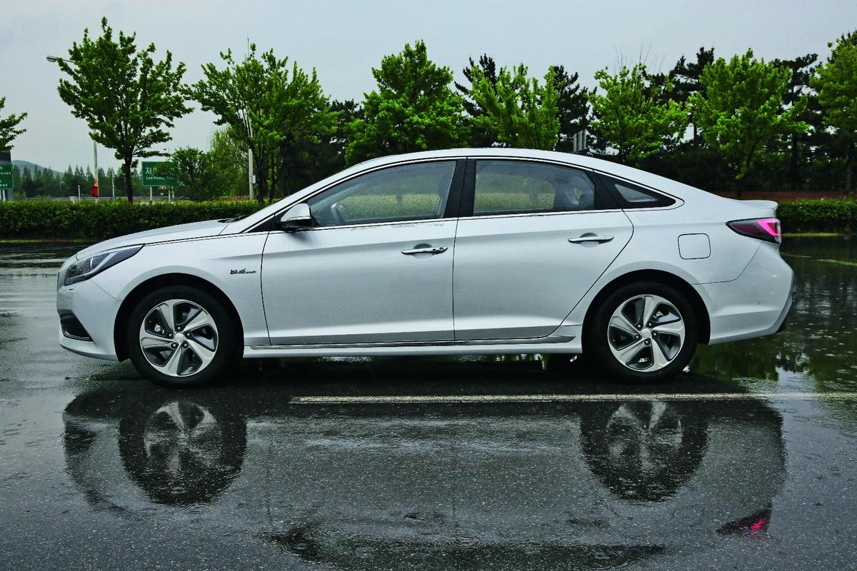 索纳塔九代2.0混动领先版,北京现代第九代索纳塔试驾