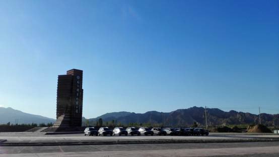 超多美图慎入！开神车，走丝路，这些不可思议的美景就在中国！