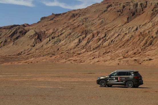 超多美图慎入！开神车，走丝路，这些不可思议的美景就在中国！