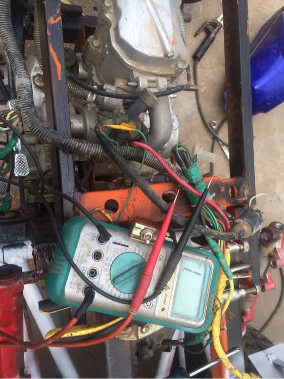 骑着摩托车去野钓,骑电动摩托车去钓鱼