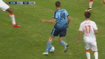 足球场上那些尴尬的瞬间,足球场上的尴尬时刻