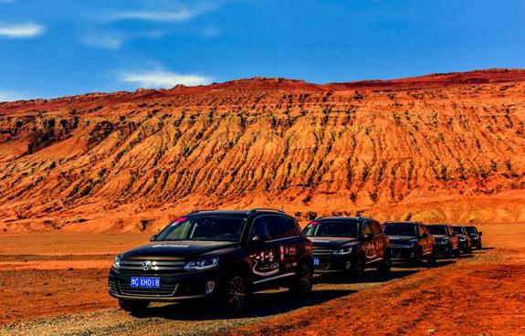 超多美图慎入！开神车，走丝路，这些不可思议的美景就在中国！
