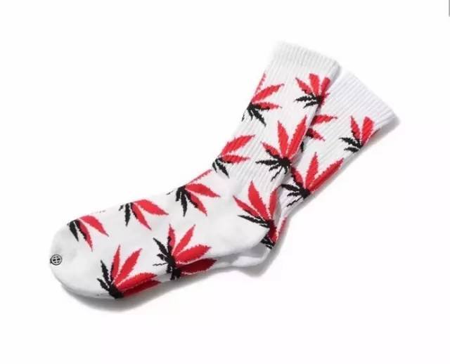 无HUF，不滑板？NO！HUF有的是性感潮范儿~