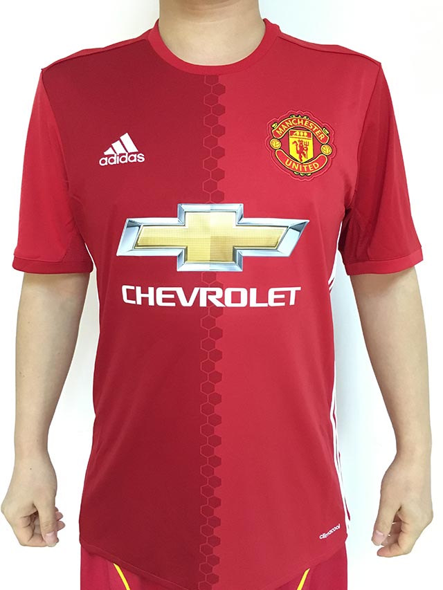 曼联新赛季球衣球员版和球迷版,曼联16-17队服