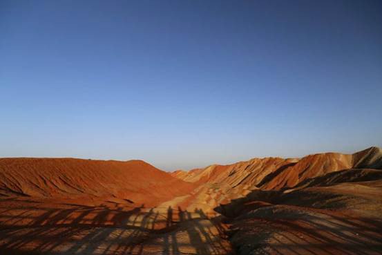 超多美图慎入！开神车，走丝路，这些不可思议的美景就在中国！
