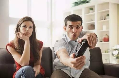 为什么在别人约炮的时候,我却在加班