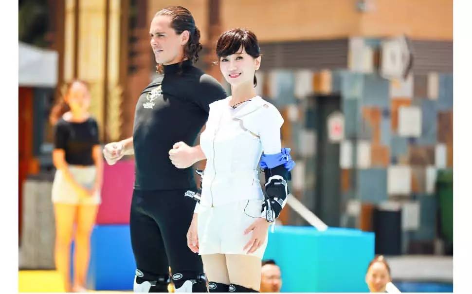 不老女神赵雅芝登台,不老女神赵雅芝访谈