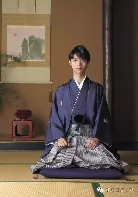 他们不穿衣服比穿着衣服更帅，哪个是你的菜？