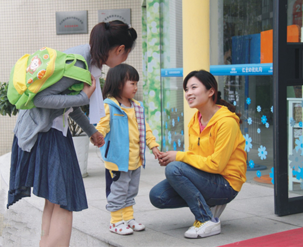 幼儿园新生家长会班主任讲稿,幼儿园新生家长会的布置