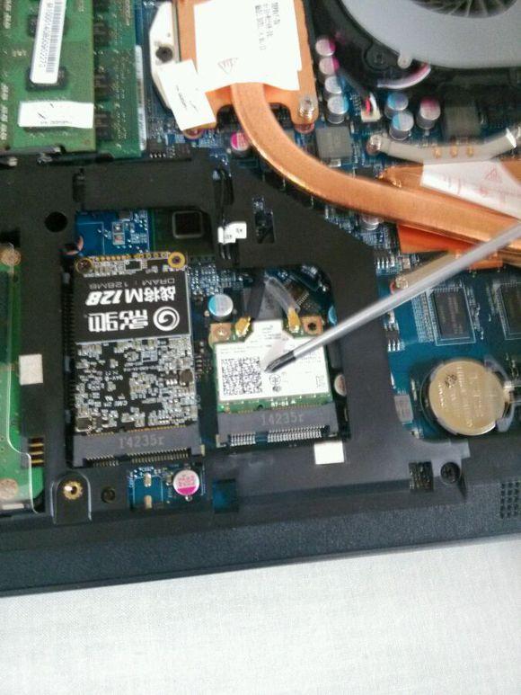 战神k650d自动开机,战神k650d开机2分钟就掉电