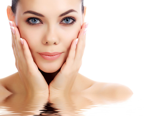 中老年人脸上长痘痘怎么治疗,月经不调脸上长期长痘痘怎么治疗