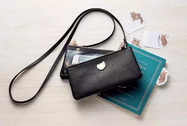 日本买杂志还送礼物看看都送的啥,日本杂志送大牌包包