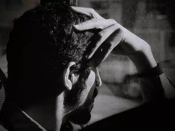 阿巴斯基亚罗斯塔米随风而逝,阿巴斯基亚罗斯塔米背景图片