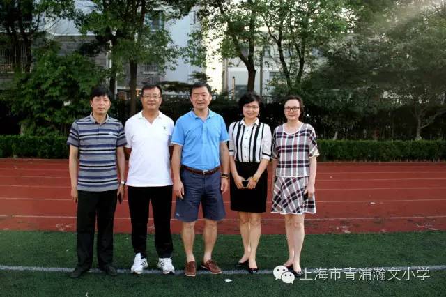 区县教育瀚文识才，前申花队队长刘军等专家来校指导学校足球工作