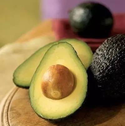 央视曝光没有美白成分,被央视通报的防晒霜