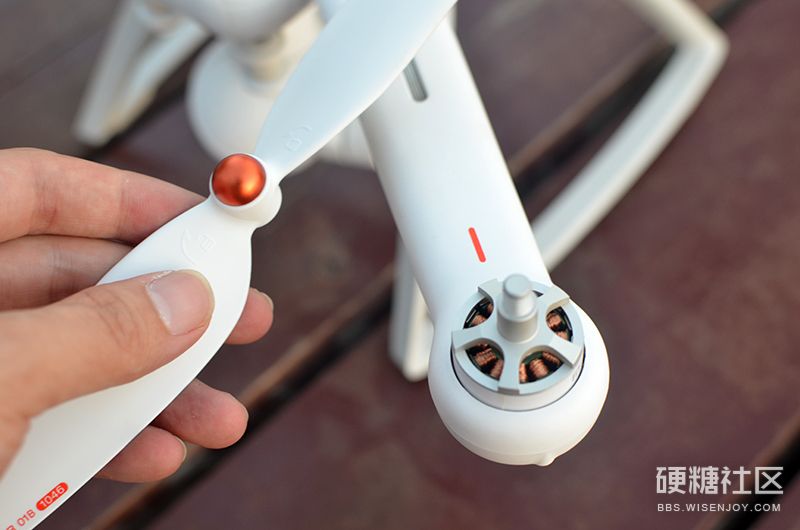 小米无人机有多厉害视频,小米年轻人的第一台轰炸机