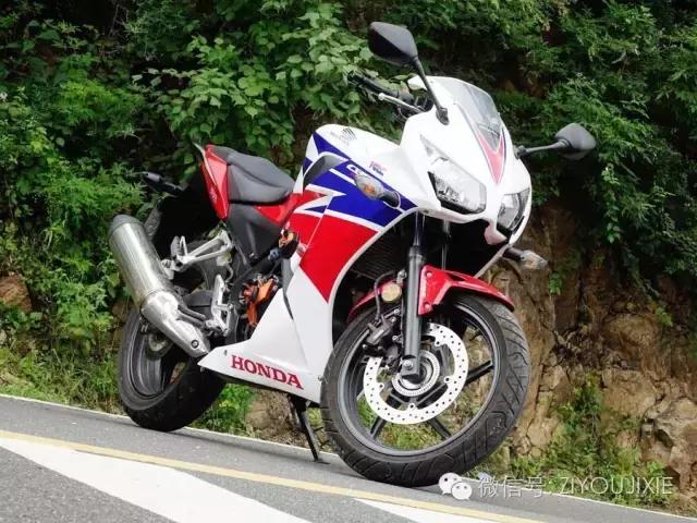 2017款ninja250和18款,ninja250排气四缸对比r6