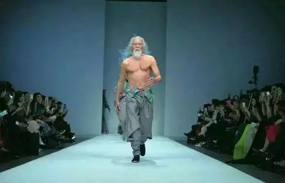 大叔控？鲜肉控？都已经out了，我们现在是爷爷控！