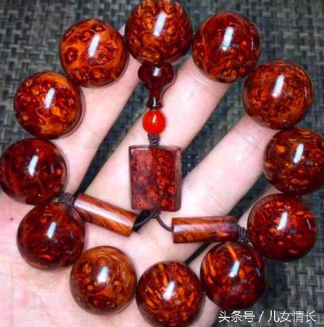 小叶紫檀手串的价格多少钱一克,小叶紫檀满天星料子一克多少钱