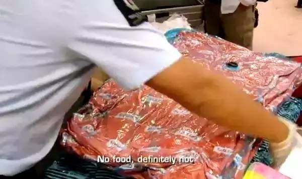 关注︱仅为含饴弄孙，为何这对中国老夫妇被新西兰禁止入境？罪魁祸首竟然指向它！