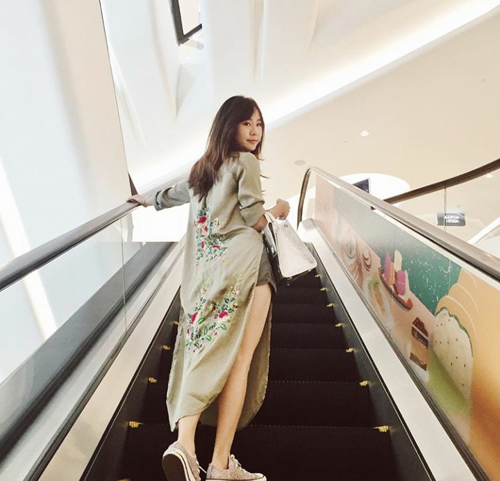 泰国萌妹子一枚，笑如蜜糖，《爱在旅途》女二号！近照心动了吗？