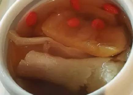 枸杞作用千千万你吃对了吗,枸杞虽好但别乱吃这3类人不宜吃