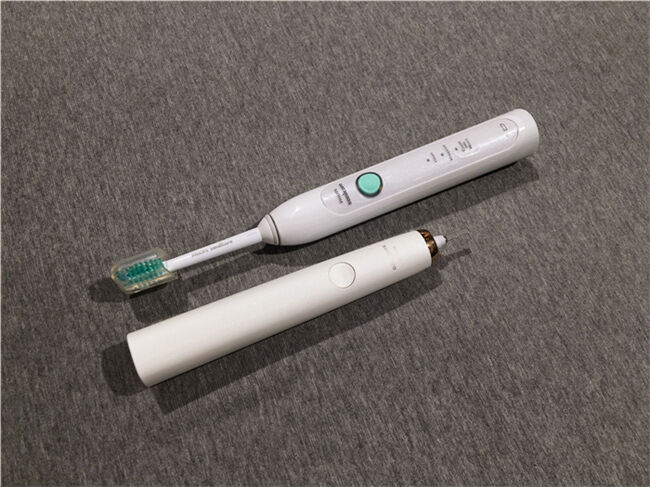 飞利浦电动牙刷刷牙示范,你真的会刷牙吗高清图片