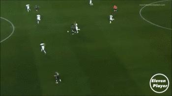 足球提升一对一正面进攻能力,足球意识和跑位怎么提高