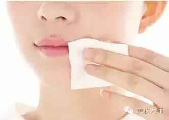 眼线卸妆的正确方法,卸妆啫喱正确使用方法