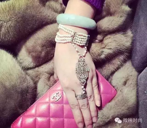 娉曞浗apm棣栭グ鍝佺墝,娉曞浗鏂拌吹