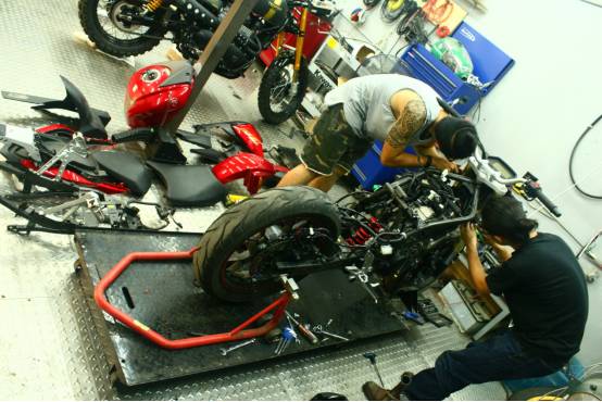 一探究竟！专业拆解告诉你RZ3何以称为“街霸”