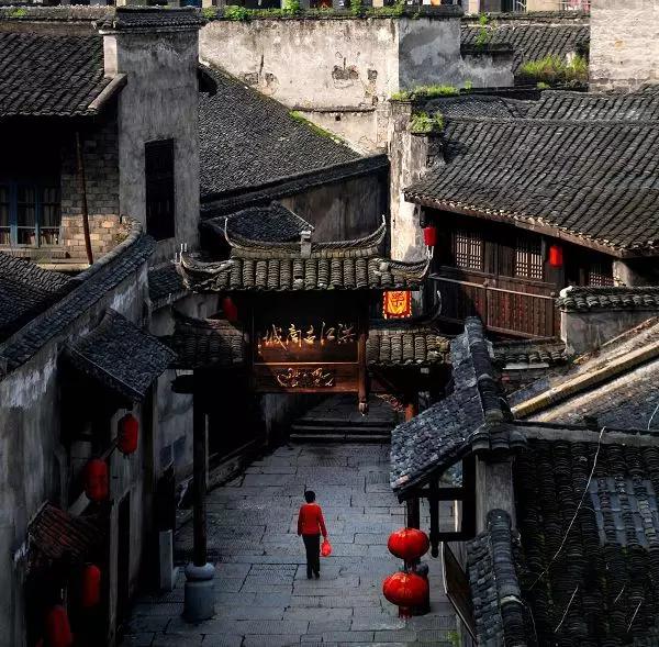 沪昆高铁沿线有什么著名旅游景点,好消息昭通高铁