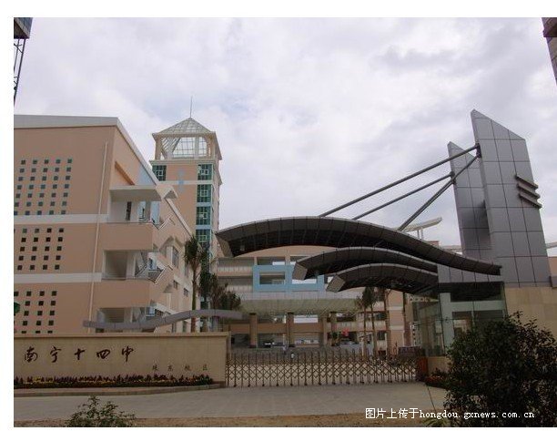 南宁校园生活实拍,南宁校园故事